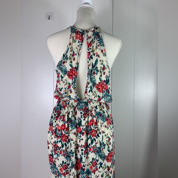 Coco & Jamison Printed Halter Maxi Dress with Open Back - Medium - Picture 7 of 13